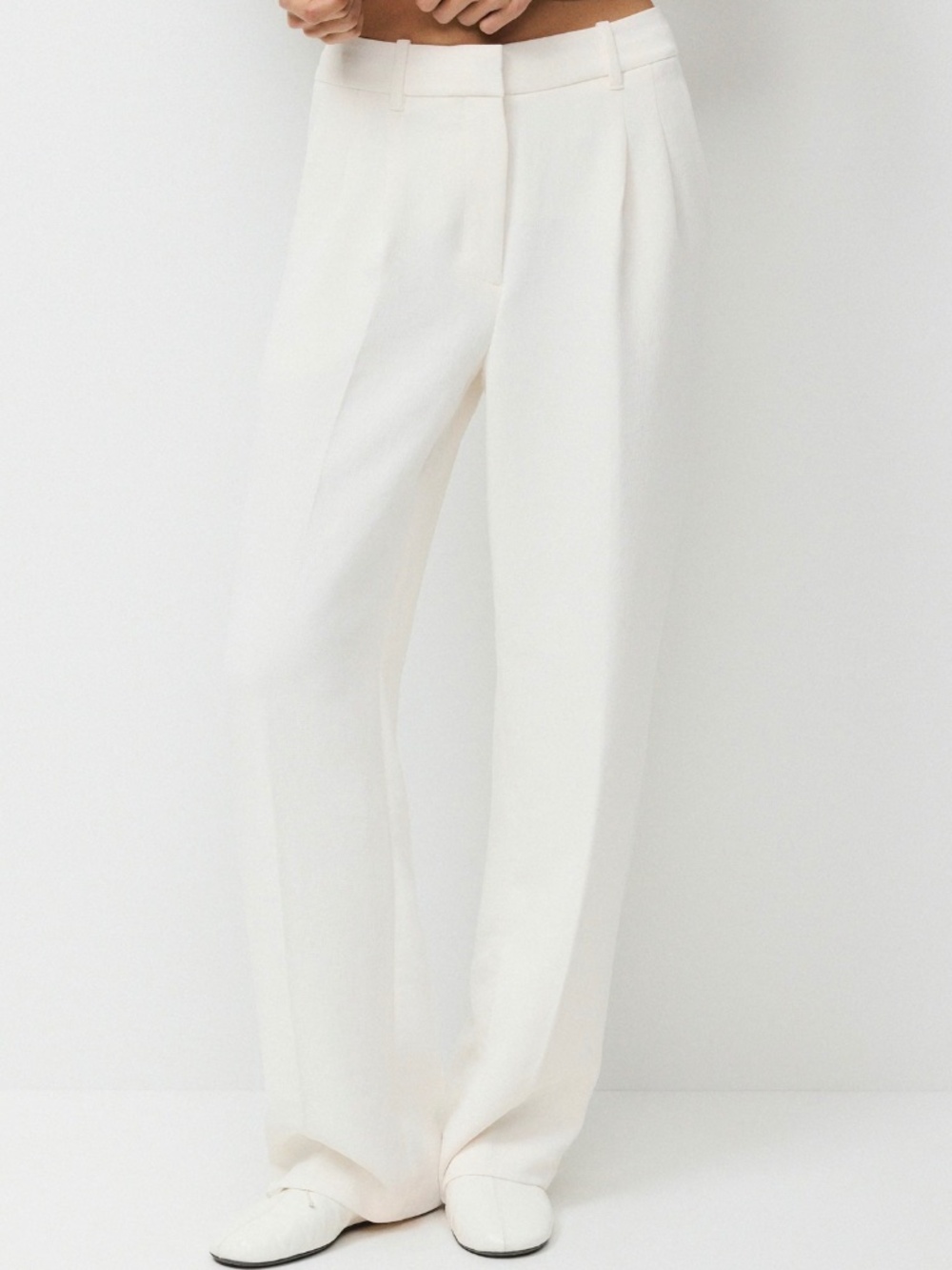 Aritzia Effortless Crepete Pant Light Birch 0 Short NWT